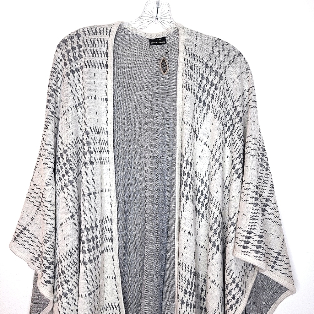 NEW coco+carmen loose fitting bohemian kimono sweater with neutral color scheme - Picture 2 of 9